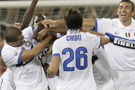 Gênes – Inter Milan (0-5) : But de Stankovic de 50m (VIDEO)