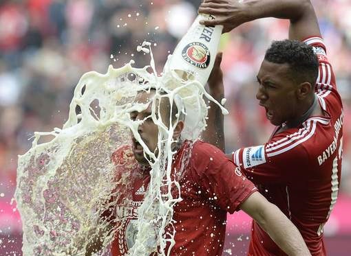 Ribéry en colère contre Boateng pour la douche au champagne : « Il sait que je suis musulman » (VIDEO)