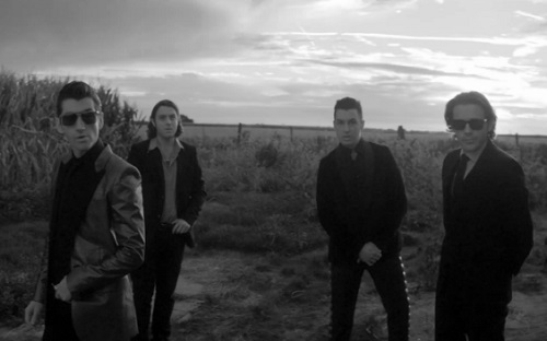 Arctic Monkeys – One For The Road (CLIP)